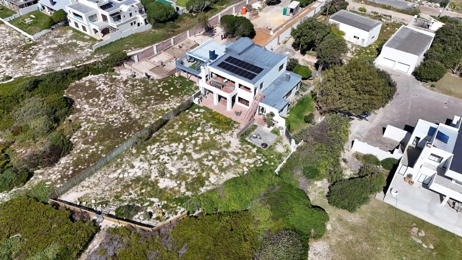 4 Bedroom Property for Sale in Struisbaai Western Cape